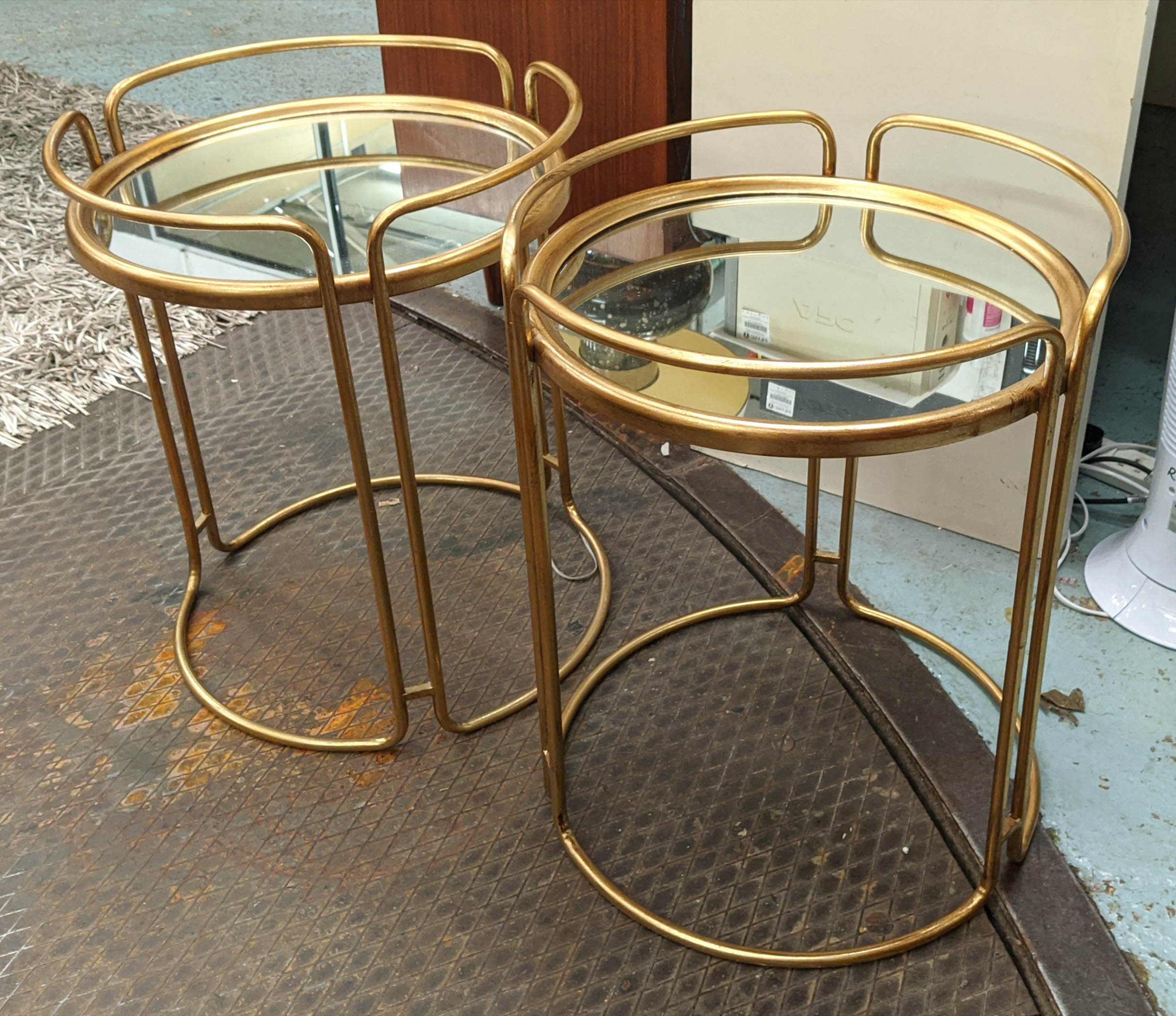 SIDE TABLES, a pair, 64cm x 48cm diam., 1970s Italian style, gilt metal, mirrored top. (2) - Bild 3 aus 7