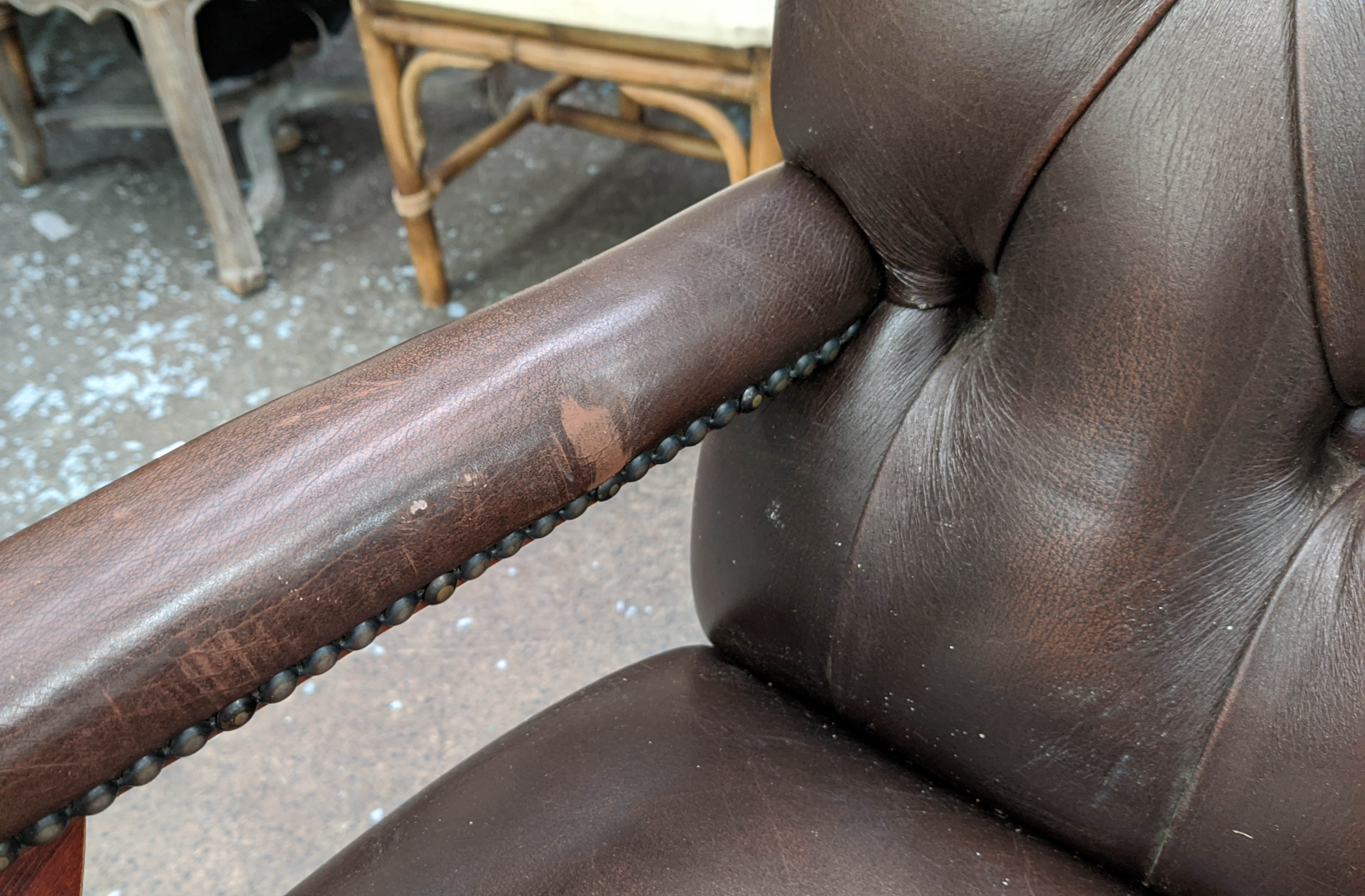 DESK CHAIR, brown leather, deep buttoned back, swivel action, mahogany finish, 100cm H x 56cm W x - Bild 5 aus 21