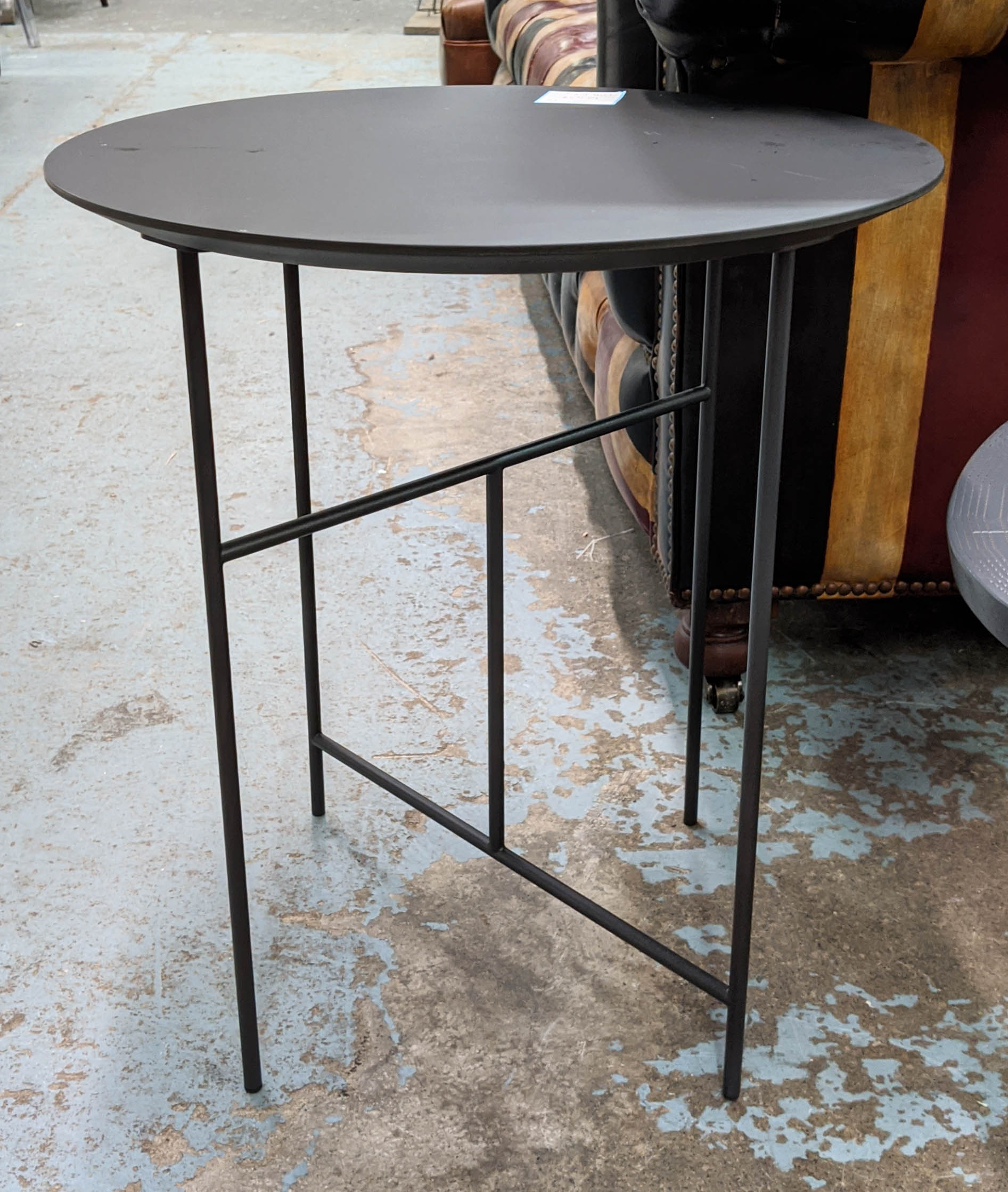 SIDE TABLES, a set of two, differing designs and heights, 52cm H x 47cm at tallest. (2) - Bild 3 aus 11