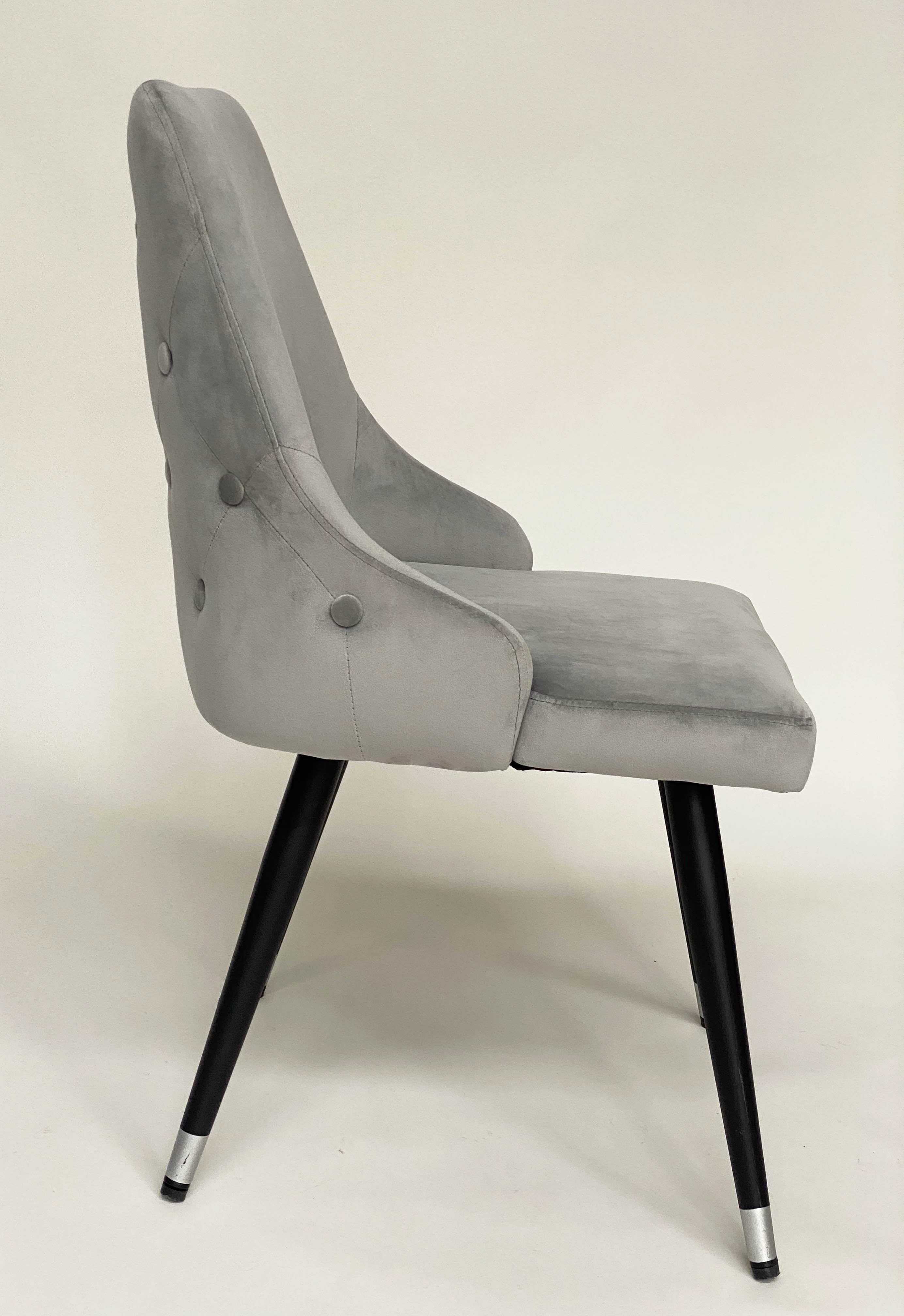 DINING CHAIRS, a set of six, grey velvet with rounded buttoned backs. (6) - Bild 3 aus 11