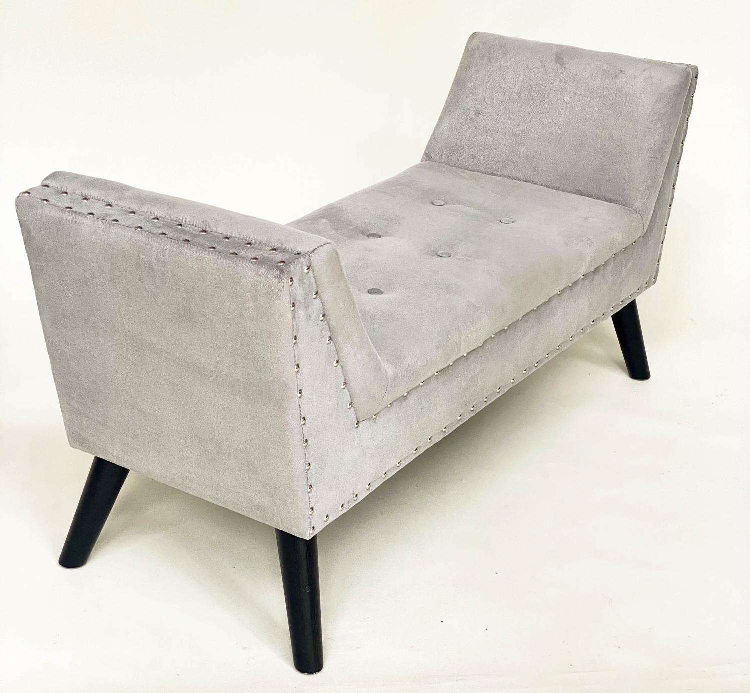 WINDOW SEAT, silver studded grey velvet, rectangular with raised arms and splay supports, 130cm W - Bild 8 aus 13