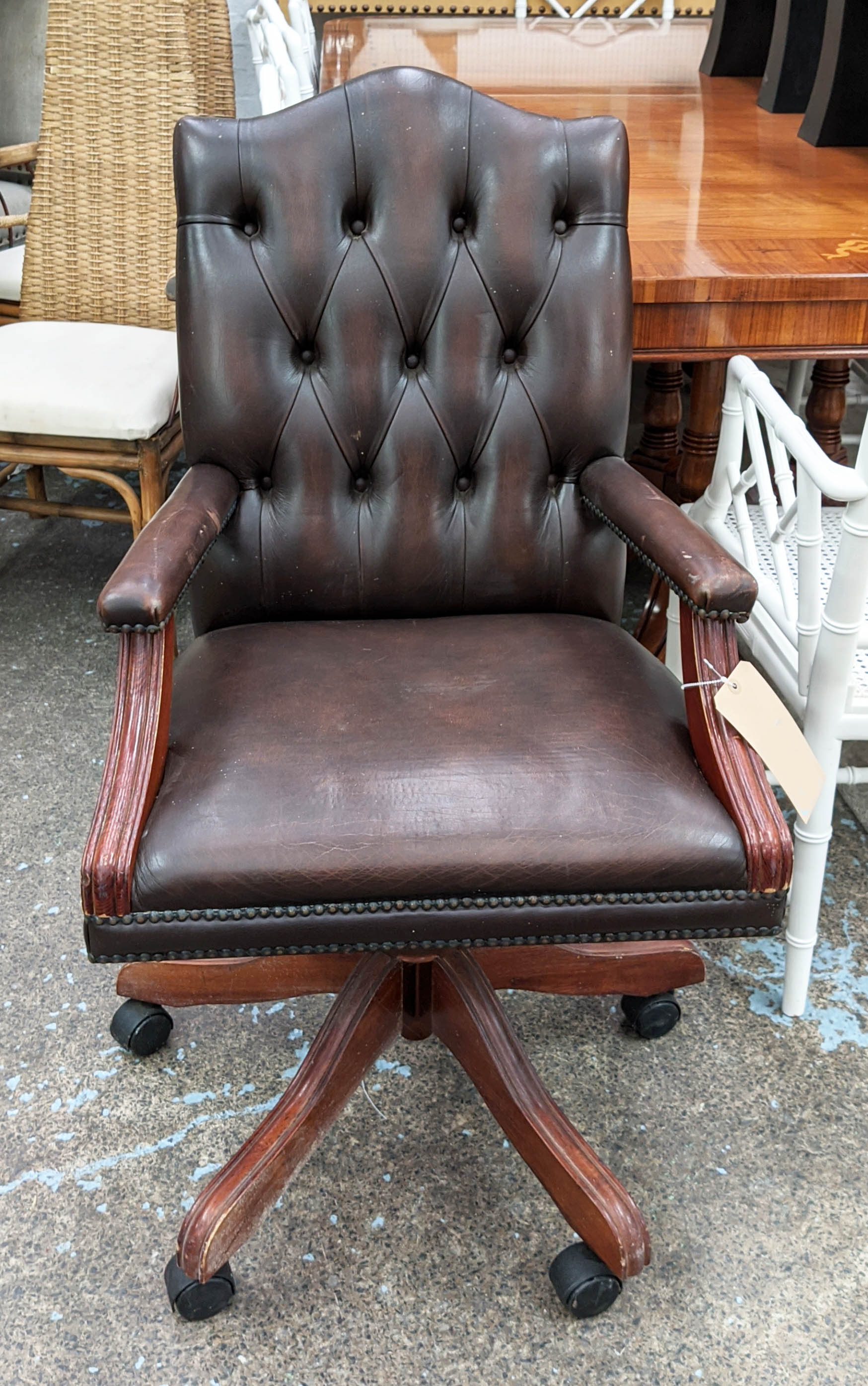 DESK CHAIR, brown leather, deep buttoned back, swivel action, mahogany finish, 100cm H x 56cm W x - Bild 3 aus 21