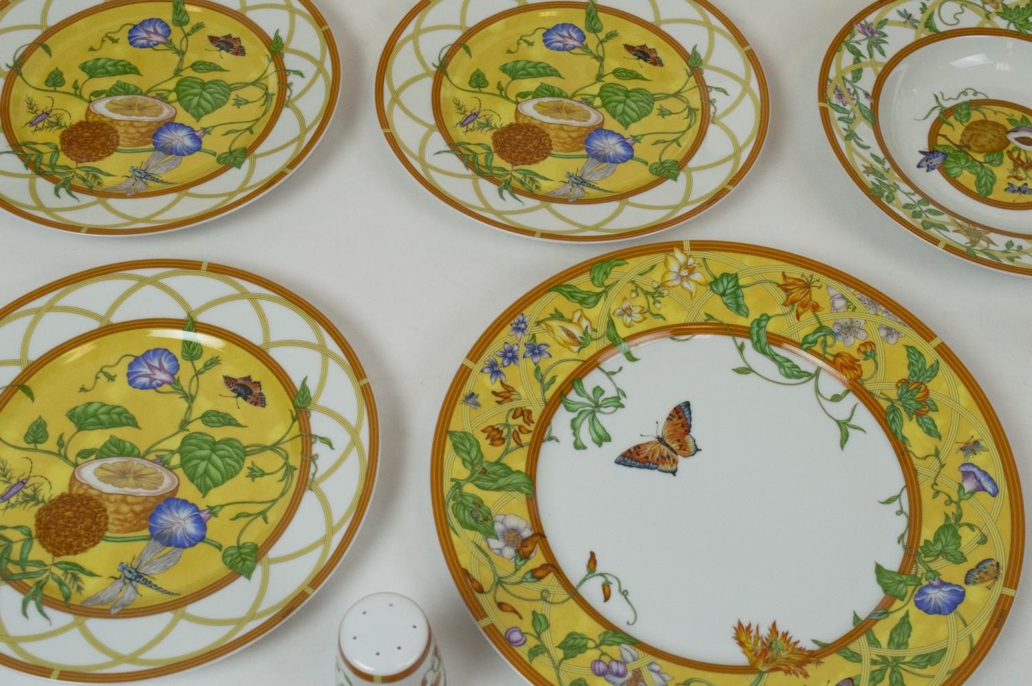 PART HERMES DINNER SERVICE, 'La Siesta Hermes Paris', including ten side plates, three dinner - Image 8 of 9