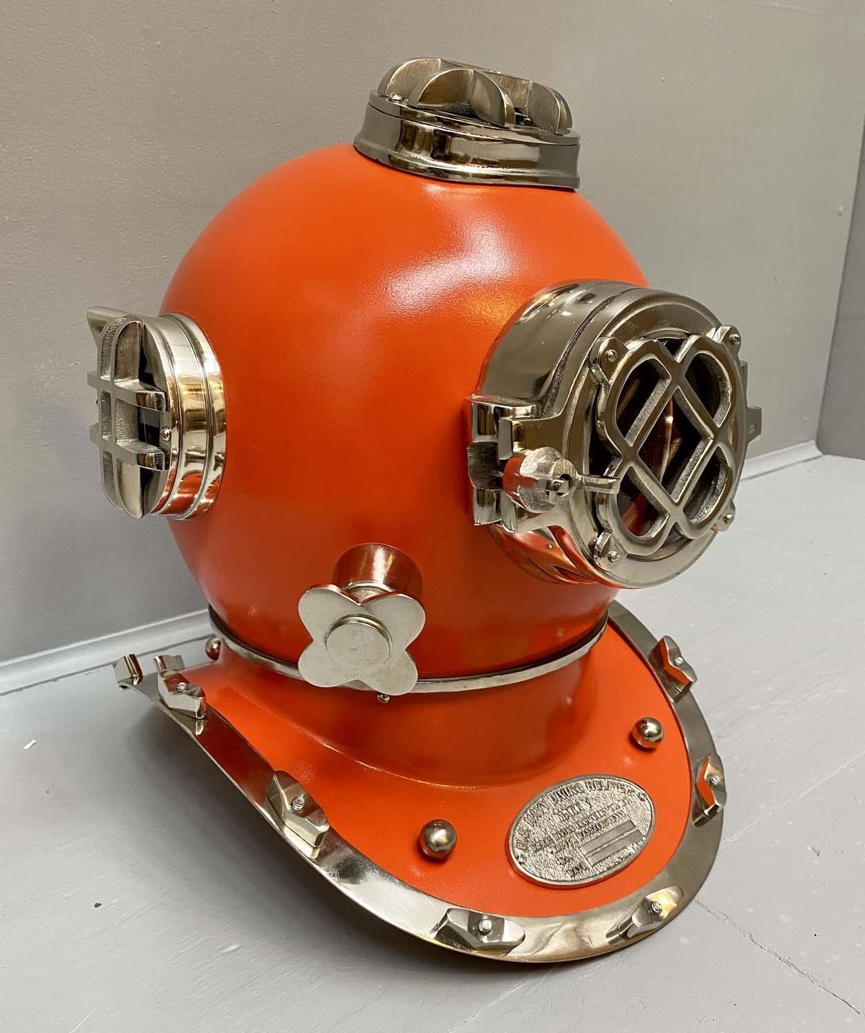 DISPLAY DIVING HELMET, decorative reproduction US navy design, lacquer orange finish, 46cm x 46cm - Image 3 of 4