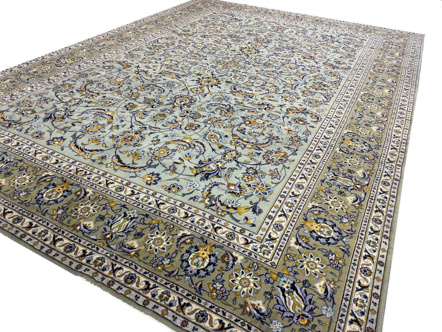 FINE PERSIAN KURK KASHAN CARPET, 390cm x 277cm. - Image 4 of 4