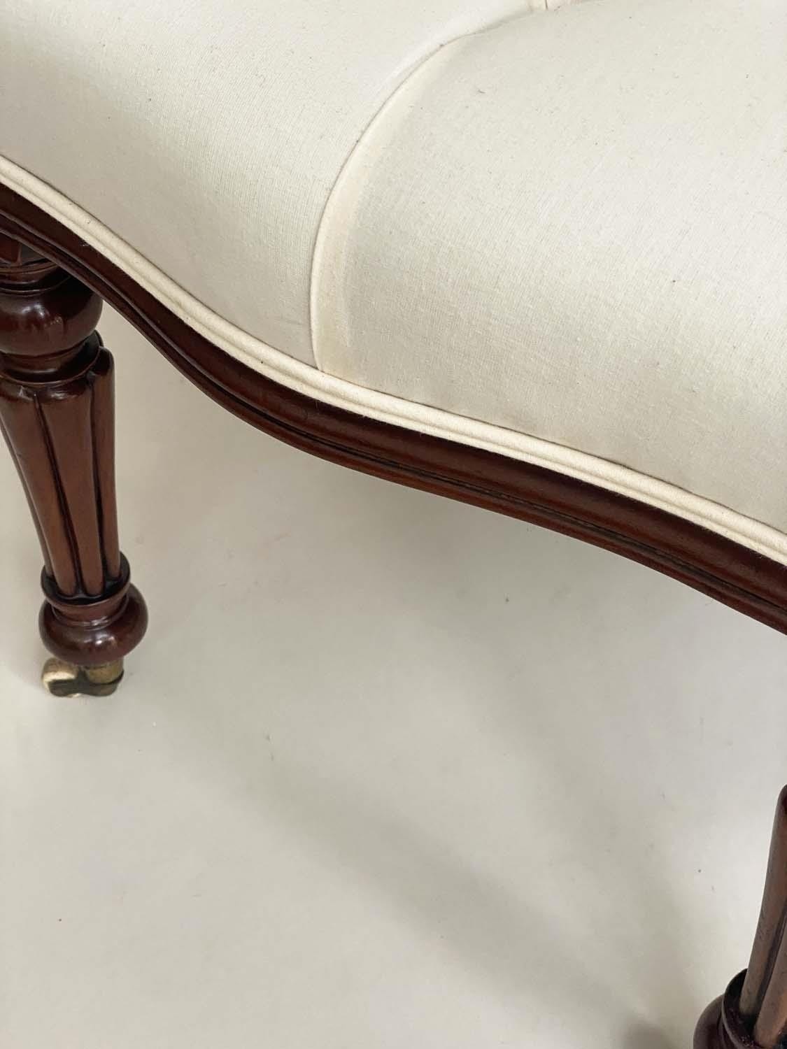 WINDOW SEAT, 19th century mahogany adapted with rectangular calico buttoned upholstery and reeded - Image 4 of 7