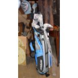 PART SET OF WILSON JUNIOR SIZE GOLF CLUBS WITH BAG (AS NEW)