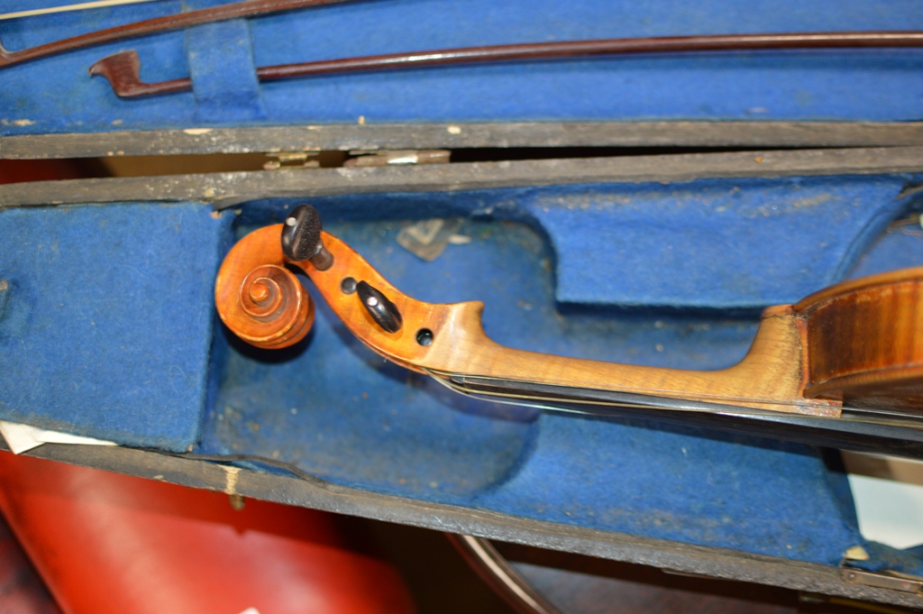 VIOLIN WITH 2 BOWS & 2 CASES - Image 6 of 12