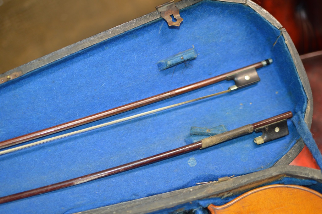 VIOLIN WITH 2 BOWS & 2 CASES - Image 11 of 12