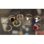 9 VARIOUS 9 CARAT GOLD RINGS - APPROXIMATE COMBINED WEIGHT = 29.4 GRAMS