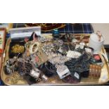 TRAY WITH LARGE QUANTITY VARIOUS COSTUME JEWELLERY