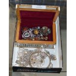 ASSORTED SILVER JEWELLERY, EASTERN TRINKET BOX WITH VARIOUS SCOTTISH STYLE BROOCHES