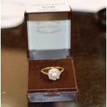 18 CARAT GOLD PEARL RING WITH 8 DIAMOND SURROUND - APPROXIMATE WEIGHT = 3 GRAMS