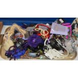 TRAY WITH LARGE QUANTITY ASSORTED COSTUME JEWELLERY