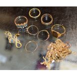 ASSORTED 9 CARAT GOLD JEWELLERY - APPROXIMATE WEIGHT = 37 GRAMS