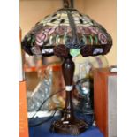 DECORATIVE TABLE LAMP WITH TIFFANY STYLE SHADE