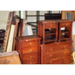 MODERN MAHOGANY STAINED BEDROOM SET