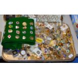 TRAY WITH LARGE QUANTITY OF BOWLING BADGES