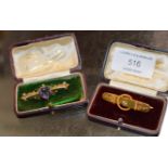 15 CARAT GOLD BAR BROOCH WITH BOX - APPROXIMATE WEIGHT = 2.7 GRAMS & 9 CARAT GOLD BROOCH PIN WITH