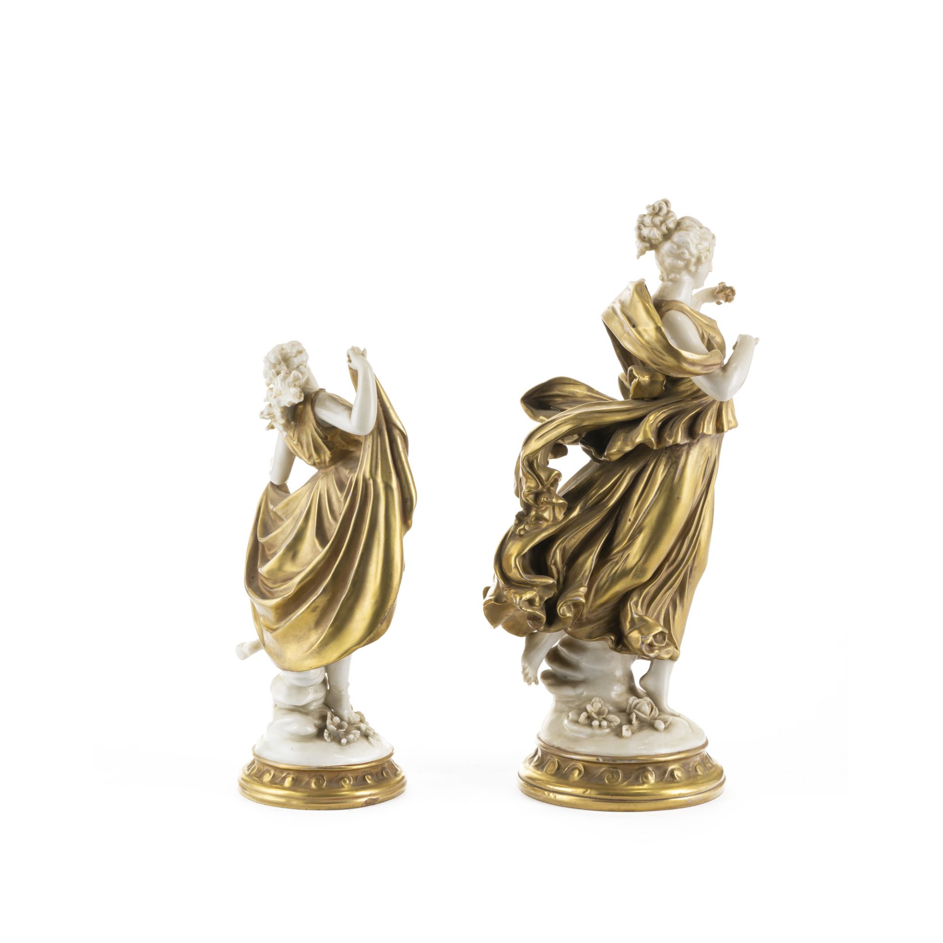 Due figure in porcellana bianca con parti dorate - Image 3 of 5