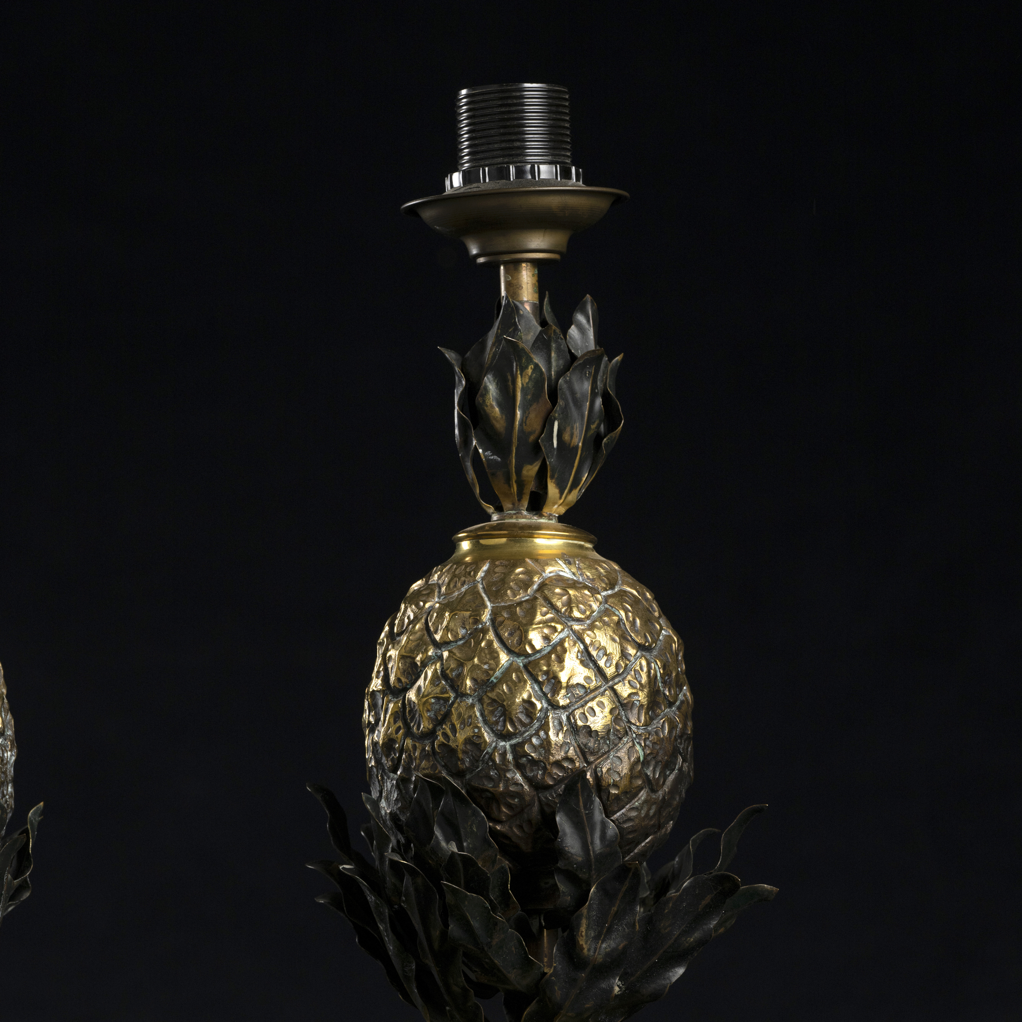 Coppia di lampade da tavolo in bronzo dorato e brunito - Image 3 of 3