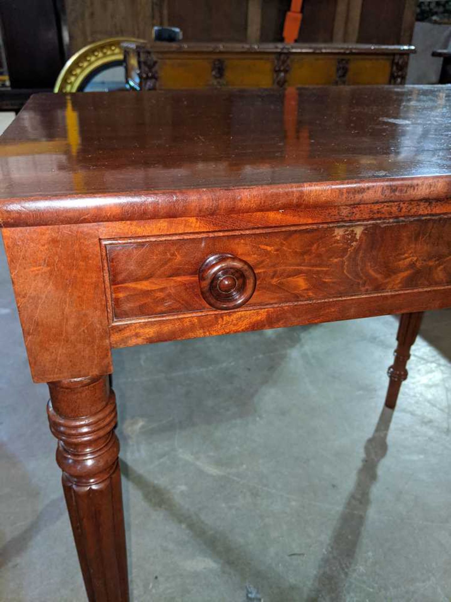 REGENCY MAHOGANY CHAMBER TABLE, IN THE MANNER OF GILLOWS 19TH CENTURY - Bild 2 aus 7