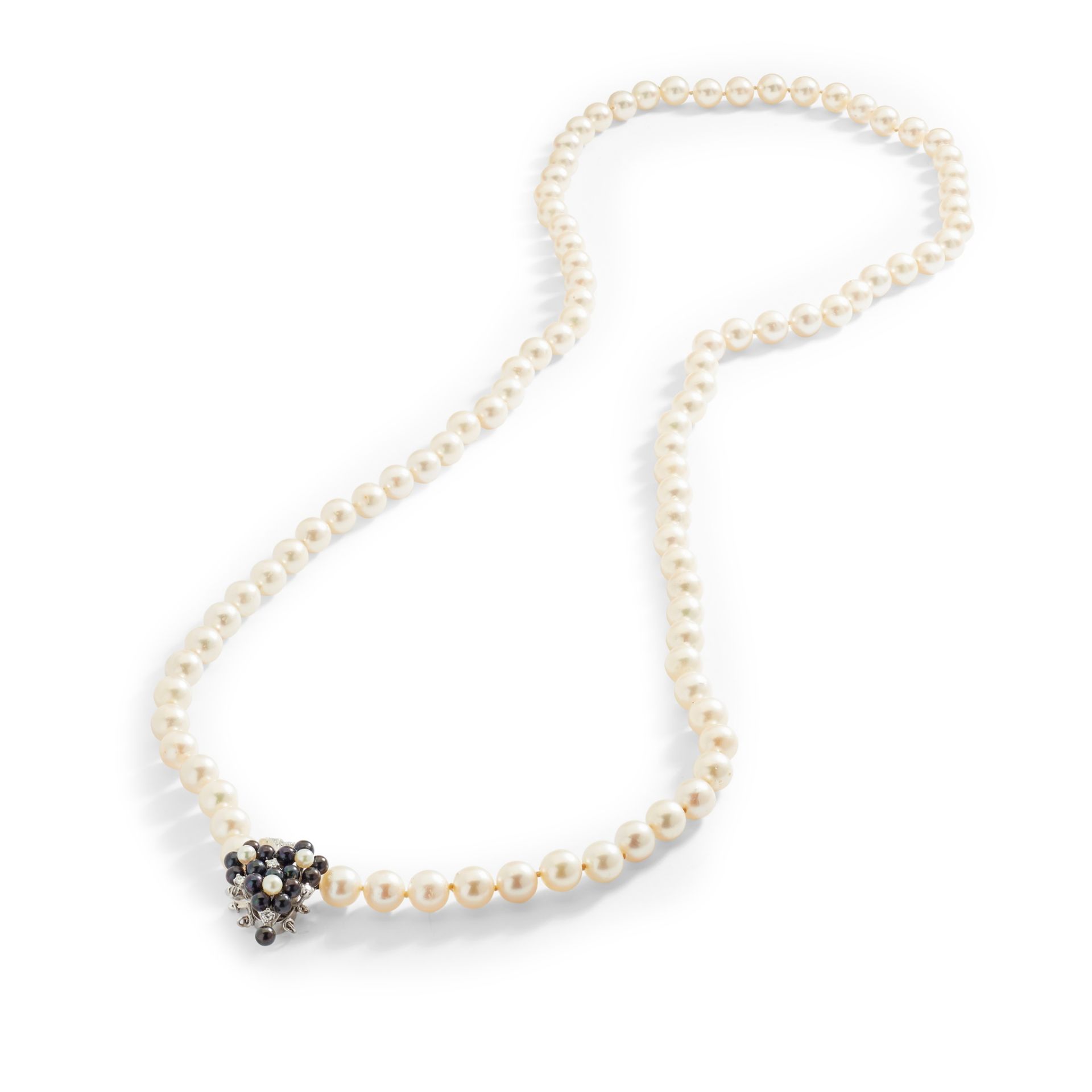 A pearl necklace - Bild 2 aus 2