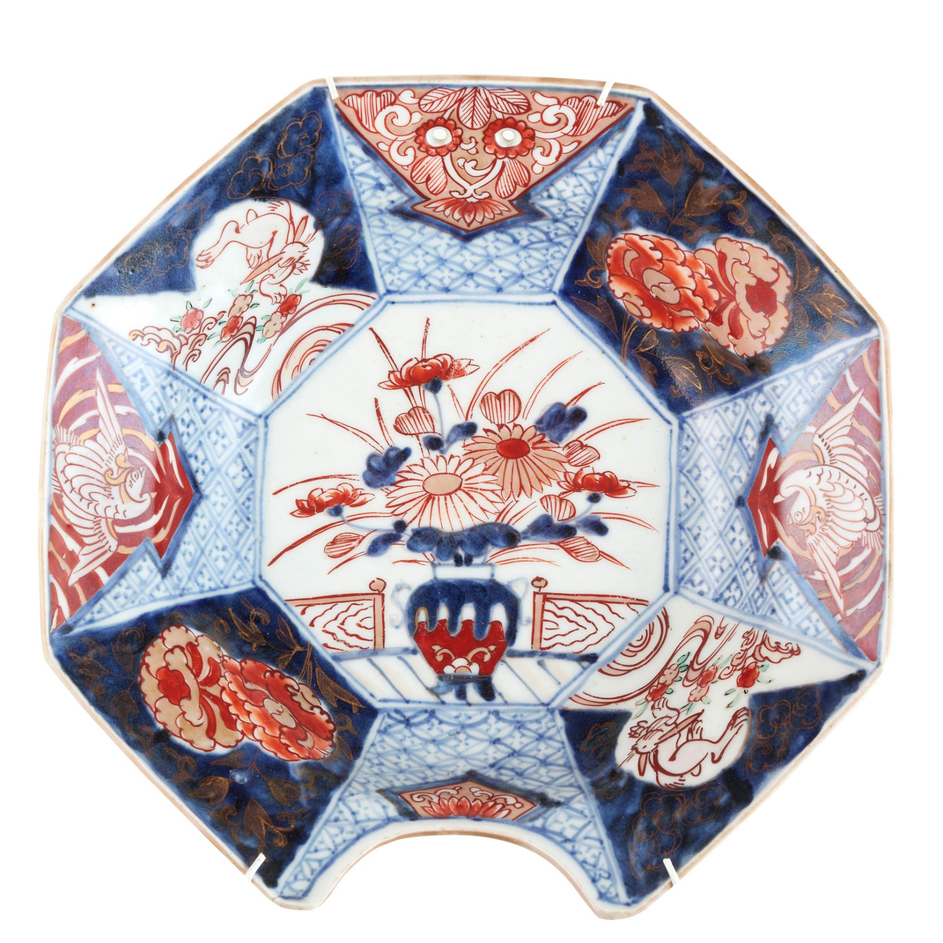 (A PRIVATE SCOTTISH COLLECTION) GROUP OF THREE IMARI WARES MEIJI PERIOD - Image 2 of 3