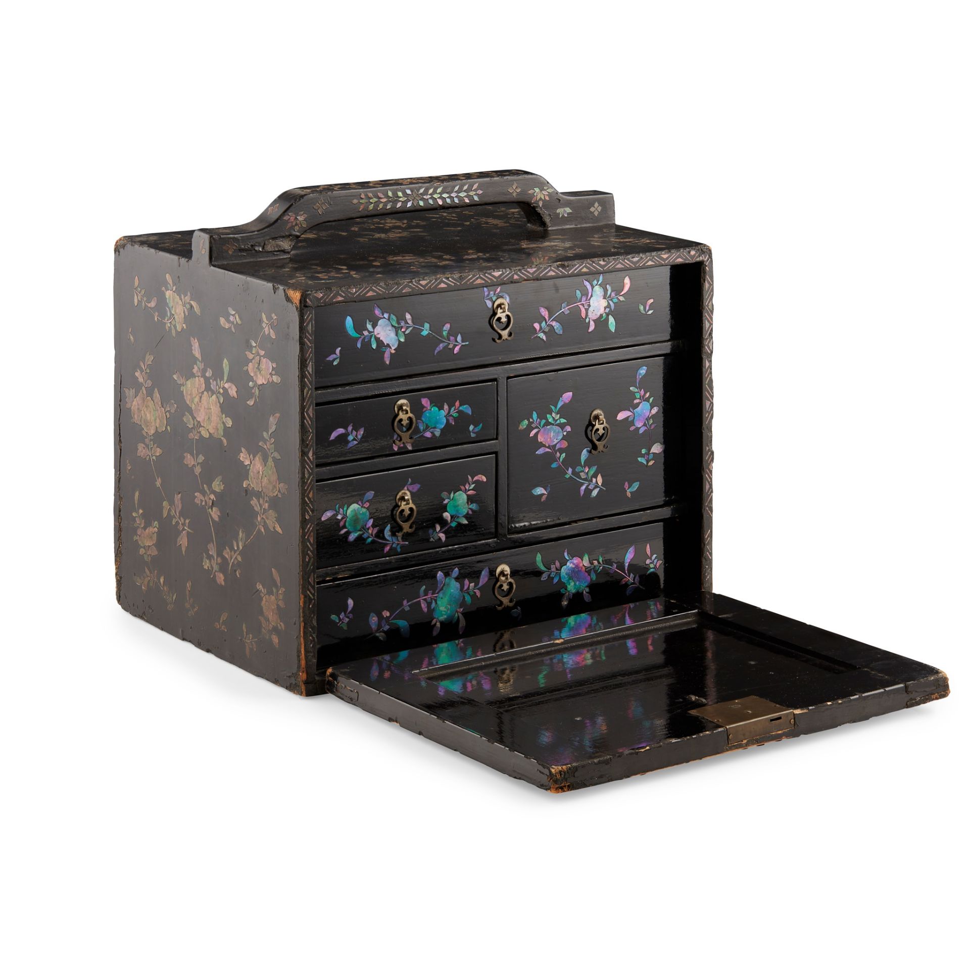 MOTHER-OF-PEARL INLAID BLACK LACQUER CHEST LATE QING DYNASTY-REPUBLIC PERIOD, 19TH-20TH CENTURY - Image 2 of 2