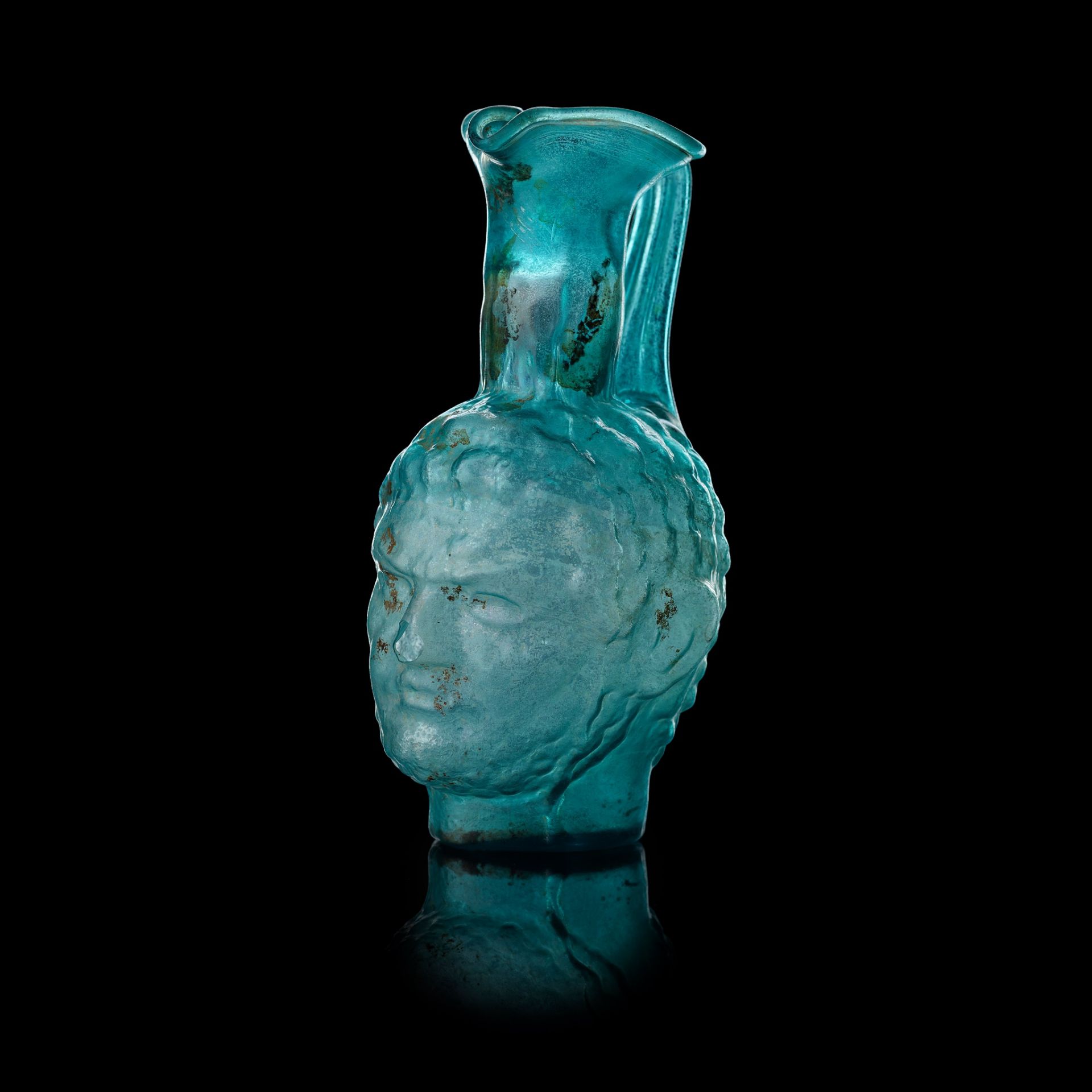 ROMAN STYLE PORTRAIT GLASS VESSEL AFTER THE ANTIQUE