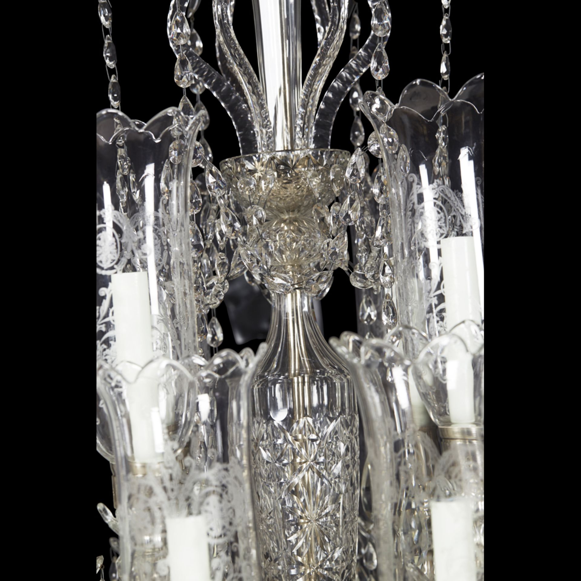 BACCARAT EIGHTEEN-LIGHT GLASS CHANDELIER EARLY 20TH CENTURY - Image 6 of 7