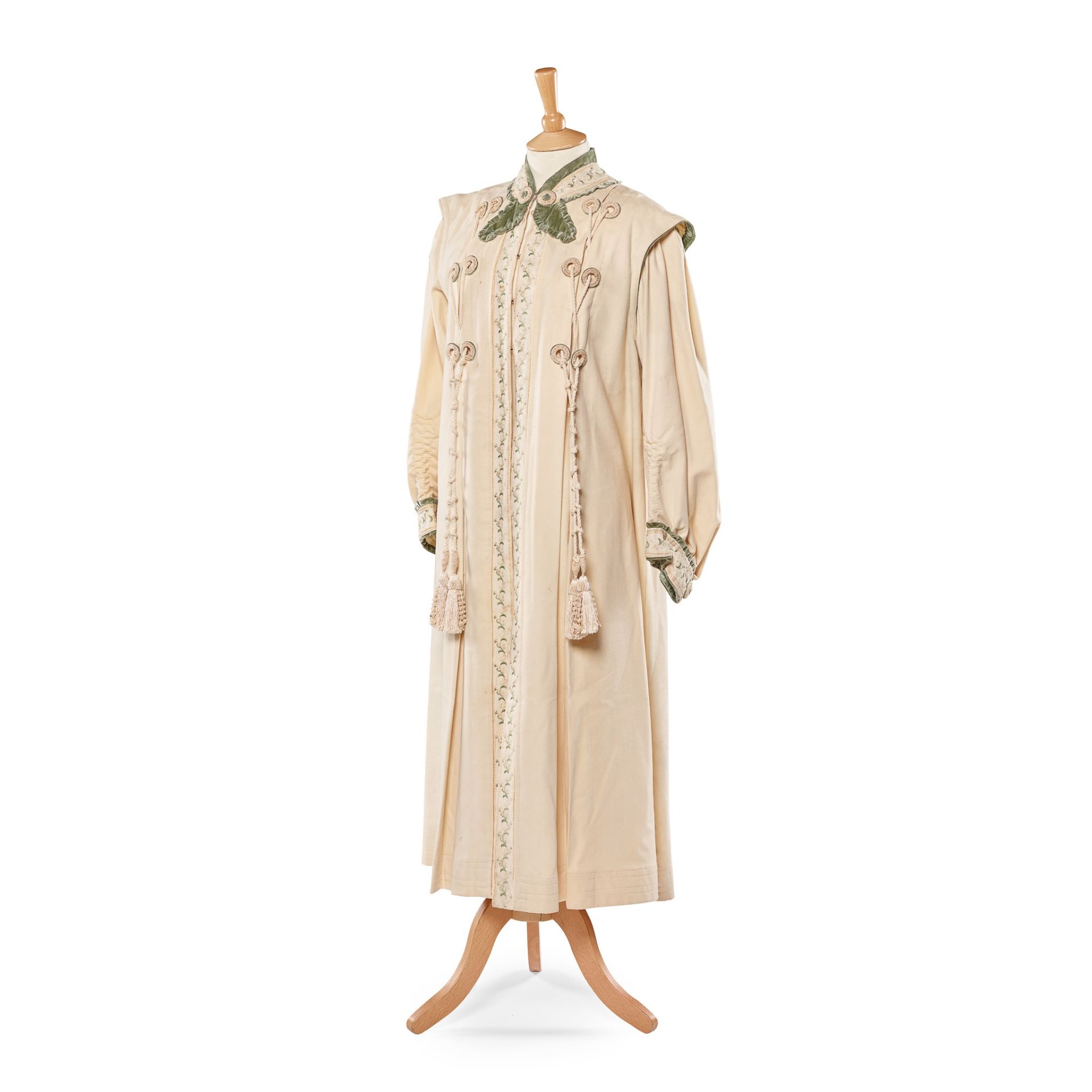 SWAN & EDGAR LTD., REGENT STREET, LONDON EDWARDIAN LADIES DAY COAT, CIRCA 1900 - Image 2 of 4