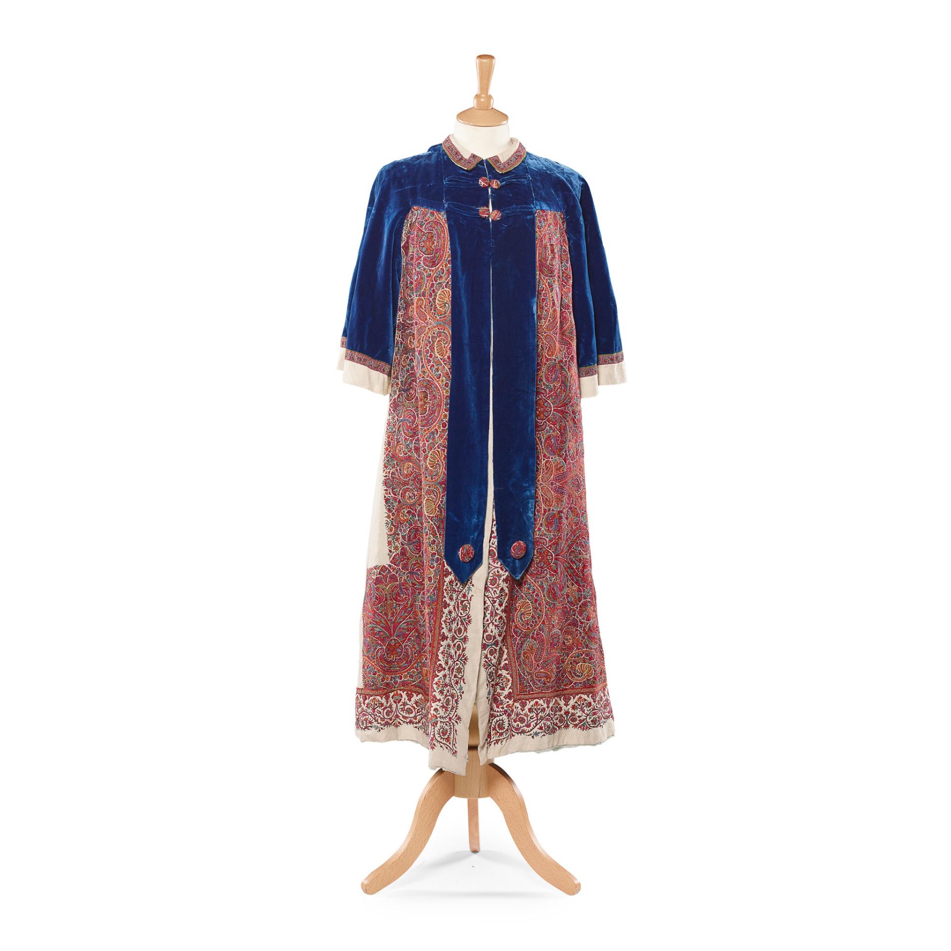 ENGLISH EMBROIDERED SHAWL COAT, MID-19TH CENTURY - Image 4 of 5