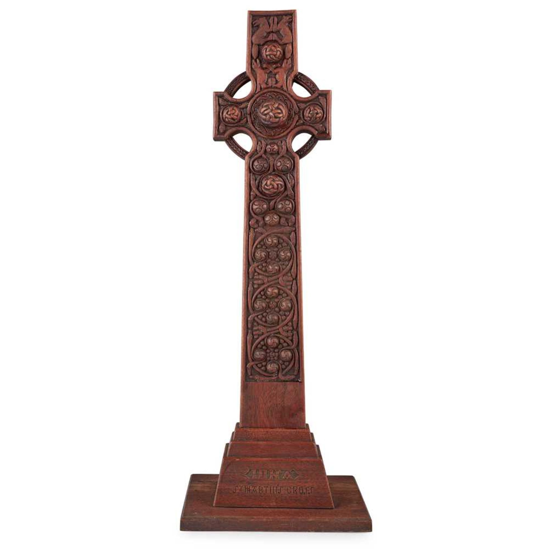 IONA - A SCOTTISH PROVINCIAL LARGE OAK ST. MARTIN'S STANDING CROSS ALEXANDER RITCHIE