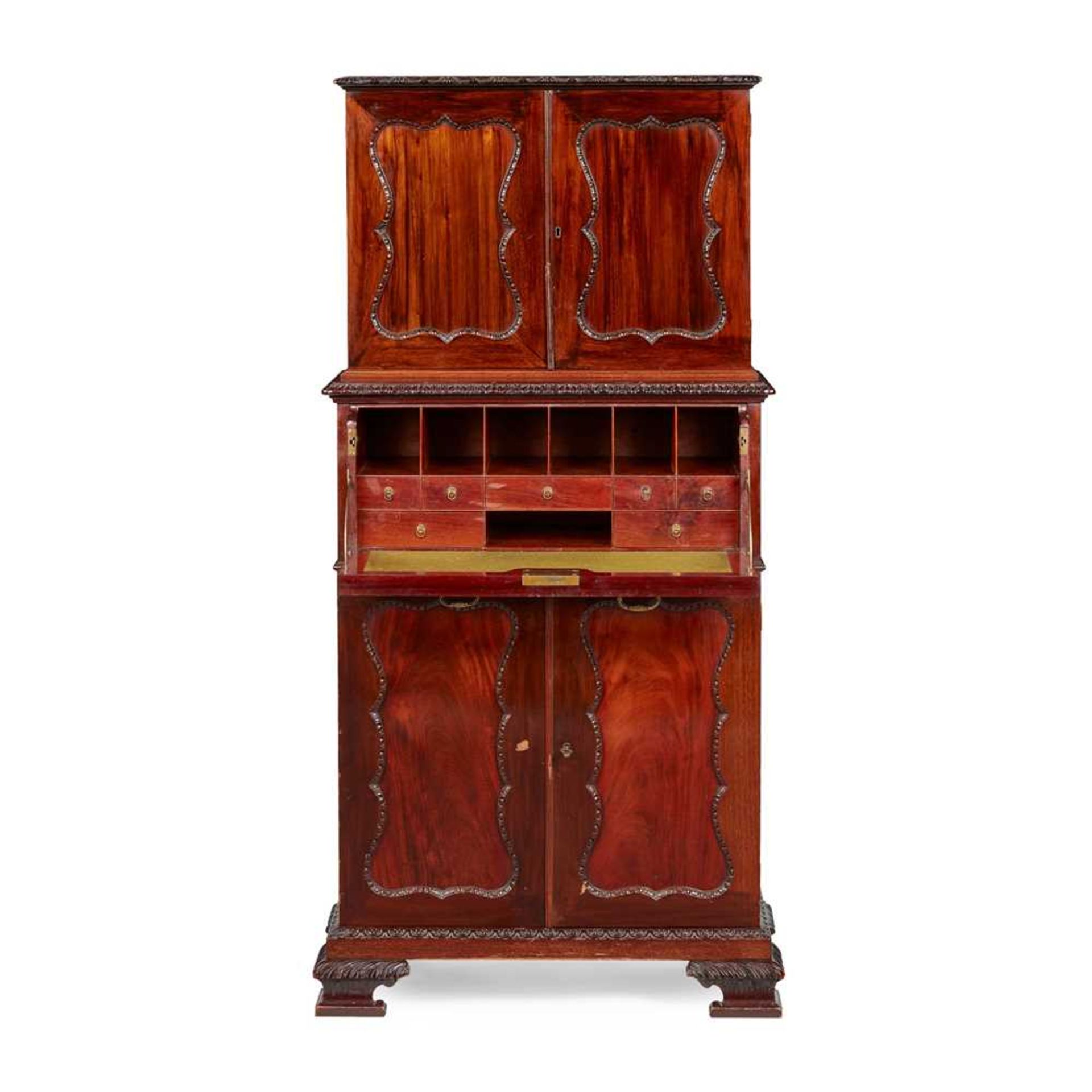 CHIPPENDALE STYLE MAHOGANY BUREAU CABINET LATE 19TH/ EARLY 20TH CENTURY - Image 2 of 4