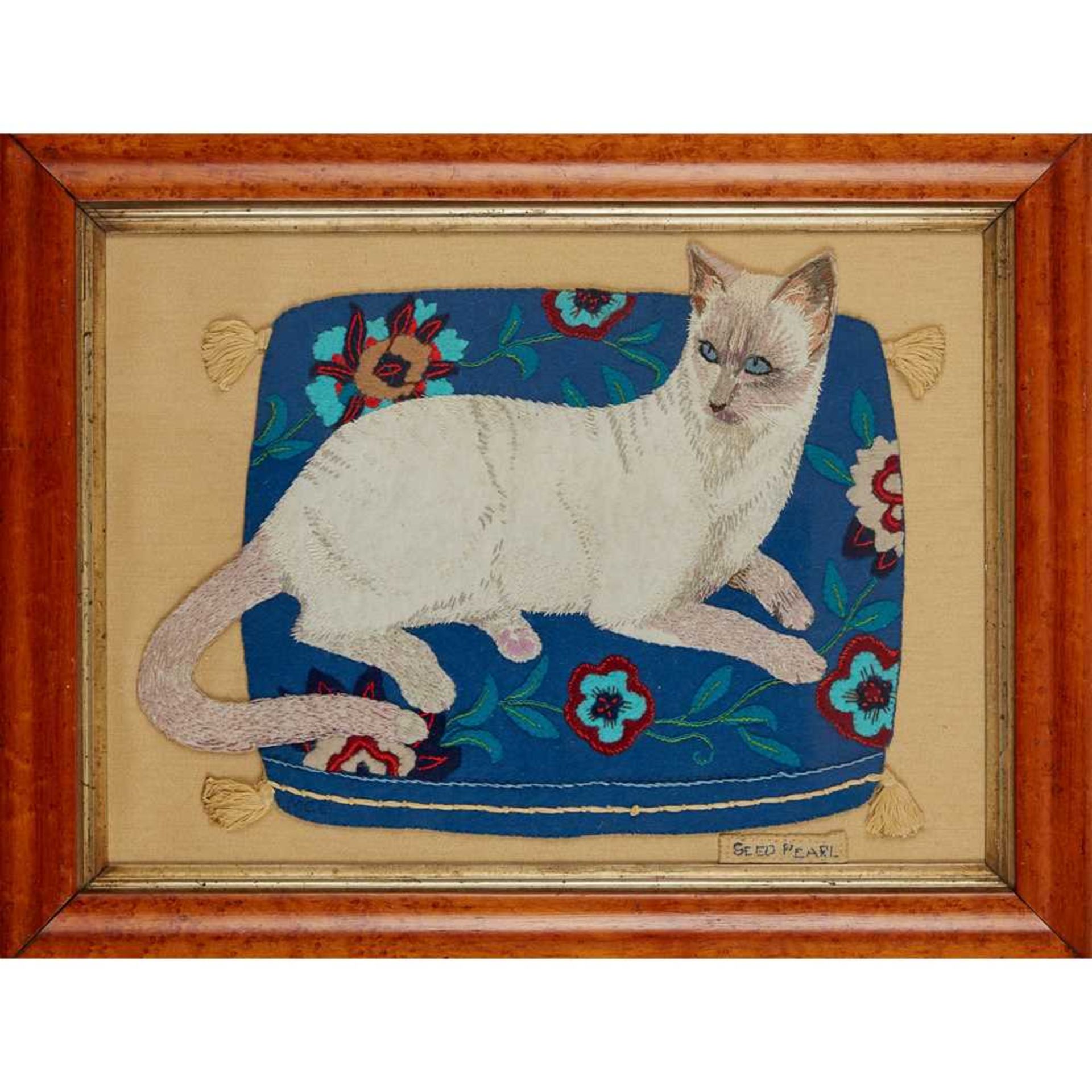 TWO VICTORIAN NEEDLEWORK AND FELT PICTURES OF CATS ON CUSHIONS 19TH CENTURY - Image 2 of 6