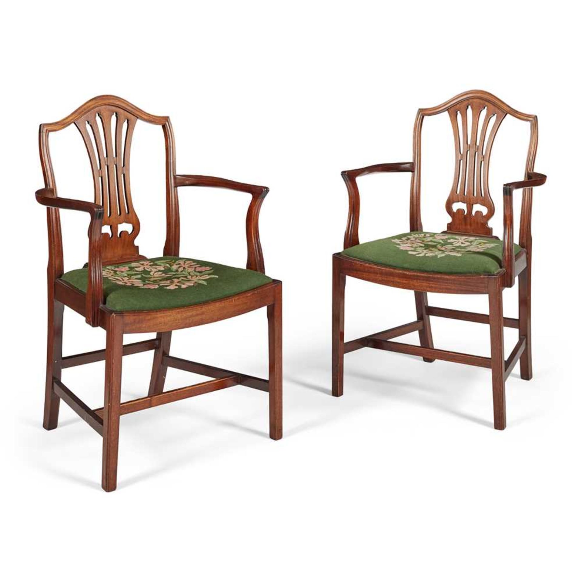 SET OF EIGHT GEORGE III STYLE MAHOGANY DINING CHAIRS EARLY 20TH CENTURY - Image 2 of 2