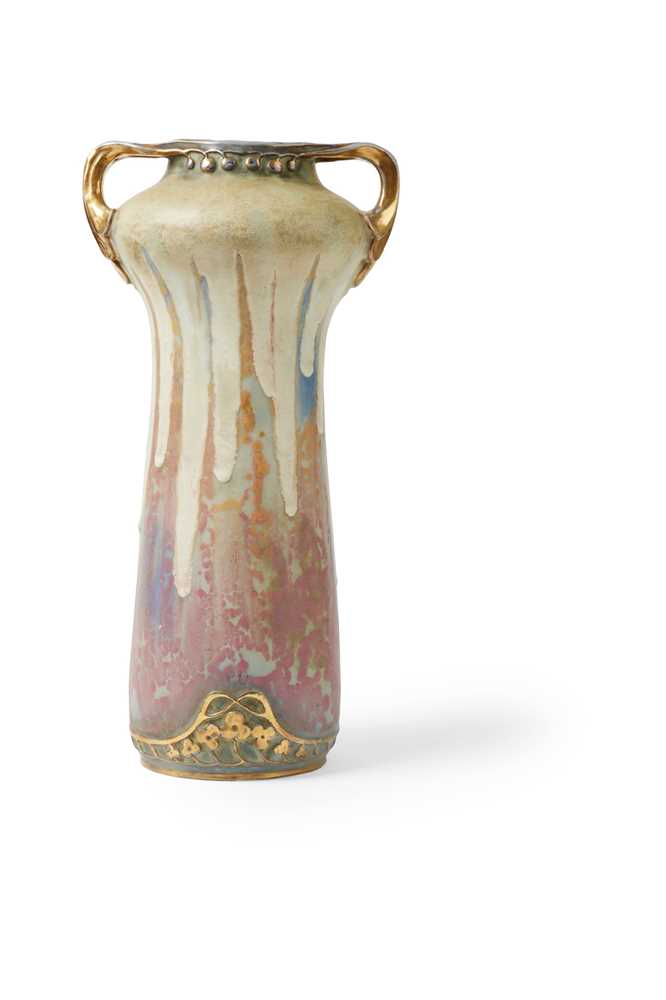 AMPHORA TWIN-HANDLED VASE, CIRCA 1910 - Bild 2 aus 9