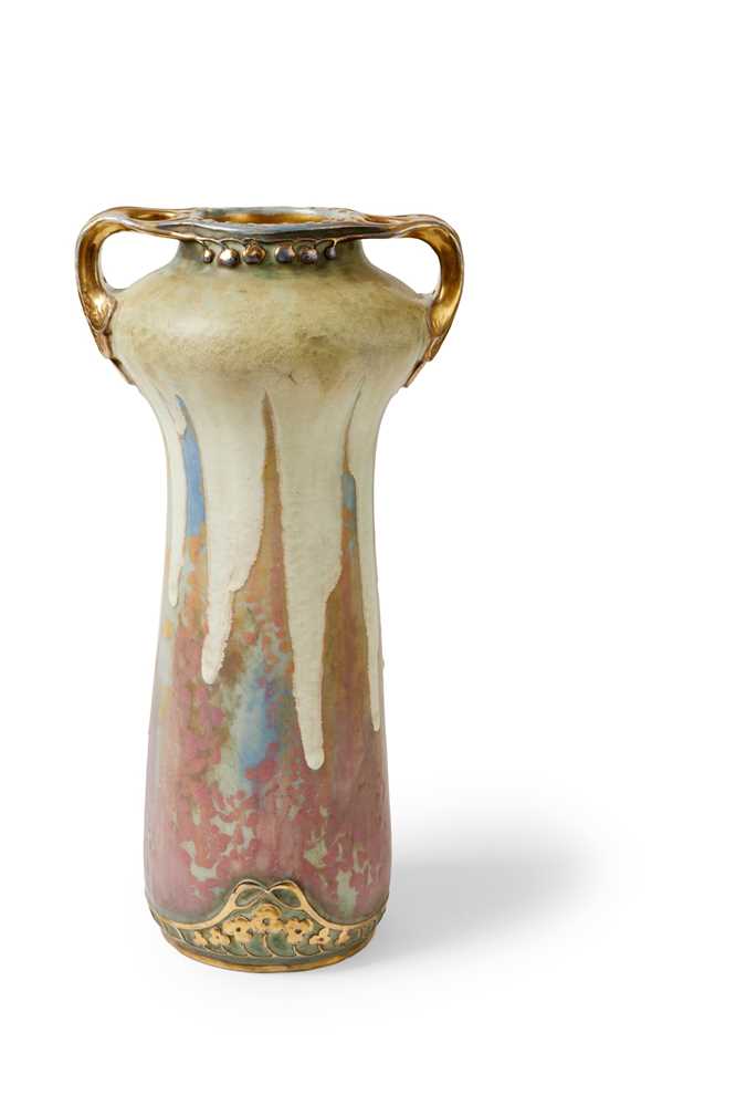 AMPHORA TWIN-HANDLED VASE, CIRCA 1910 - Bild 7 aus 9