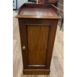 A Reproduction Mahogany Victorian Style Bedside Cupboard. Fitted with a single door. 84cm x36cm x