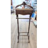 A Gentleman's Mahogany Companion Clothes hanger/ press. Circa 1900. Fitted with two small drawers.