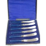 A cased set of tea knives for six. With silver-plated blades. Circa 1920.