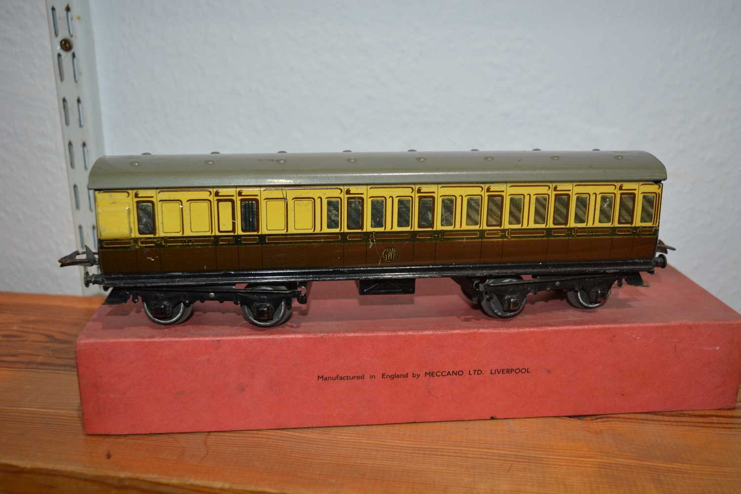 Collection of Hornby 00 gauge track, boxed carriages, tenders etcCondition report: At present, there - Image 29 of 32