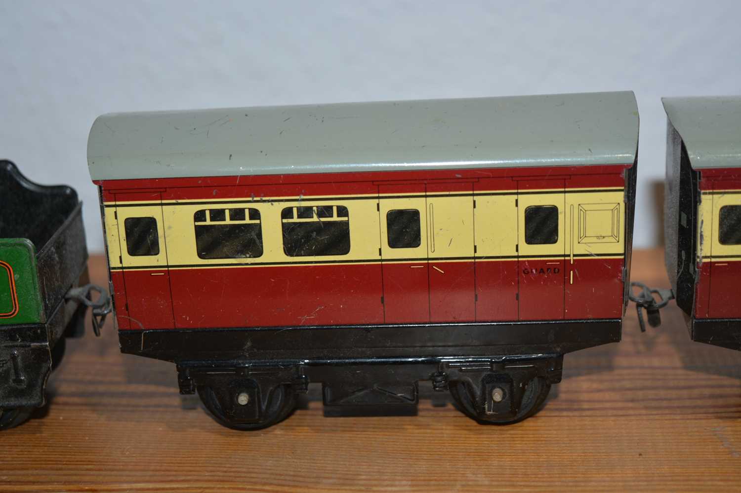 Collection of Hornby 00 gauge track, boxed carriages, tenders etcCondition report: At present, there - Image 17 of 32