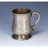 George II silver tankard bearing marks for Richard Gurney & Co, London, 1752, 12cm high, 333g approx