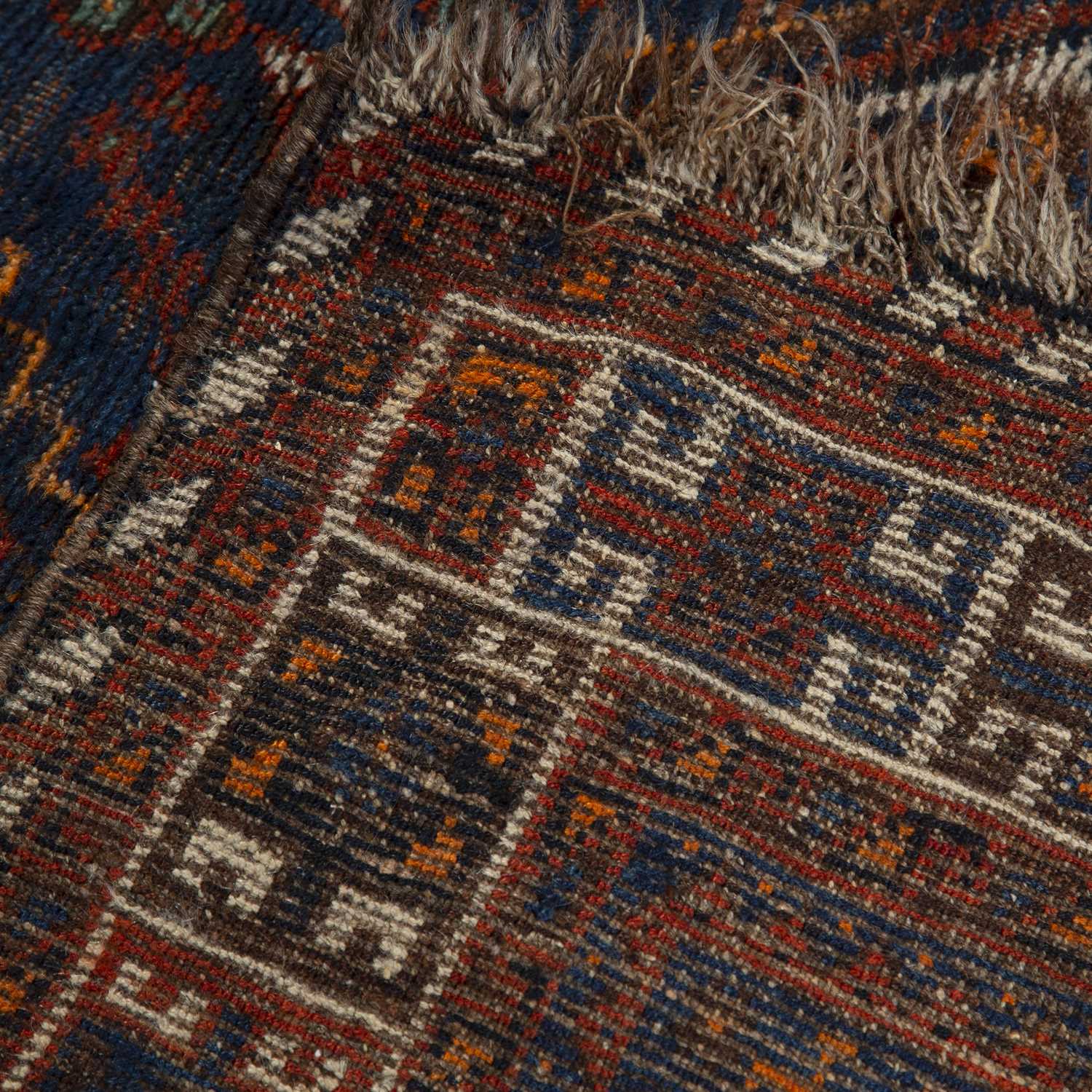 Red ground rug Hamadan, with two central medallions and stylised geometric border, 203cm x - Image 2 of 2