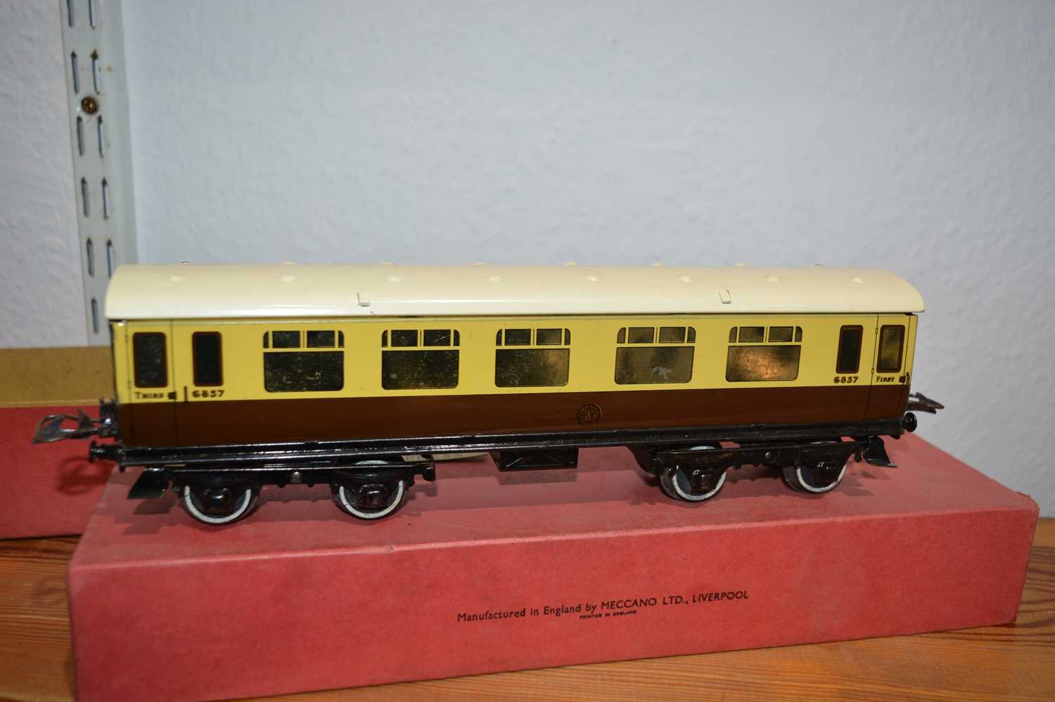 Collection of Hornby 00 gauge track, boxed carriages, tenders etcCondition report: At present, there - Image 24 of 32