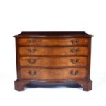 Mahogany serpentine chest of drawers 20th Century, with four graduated drawers, standing on