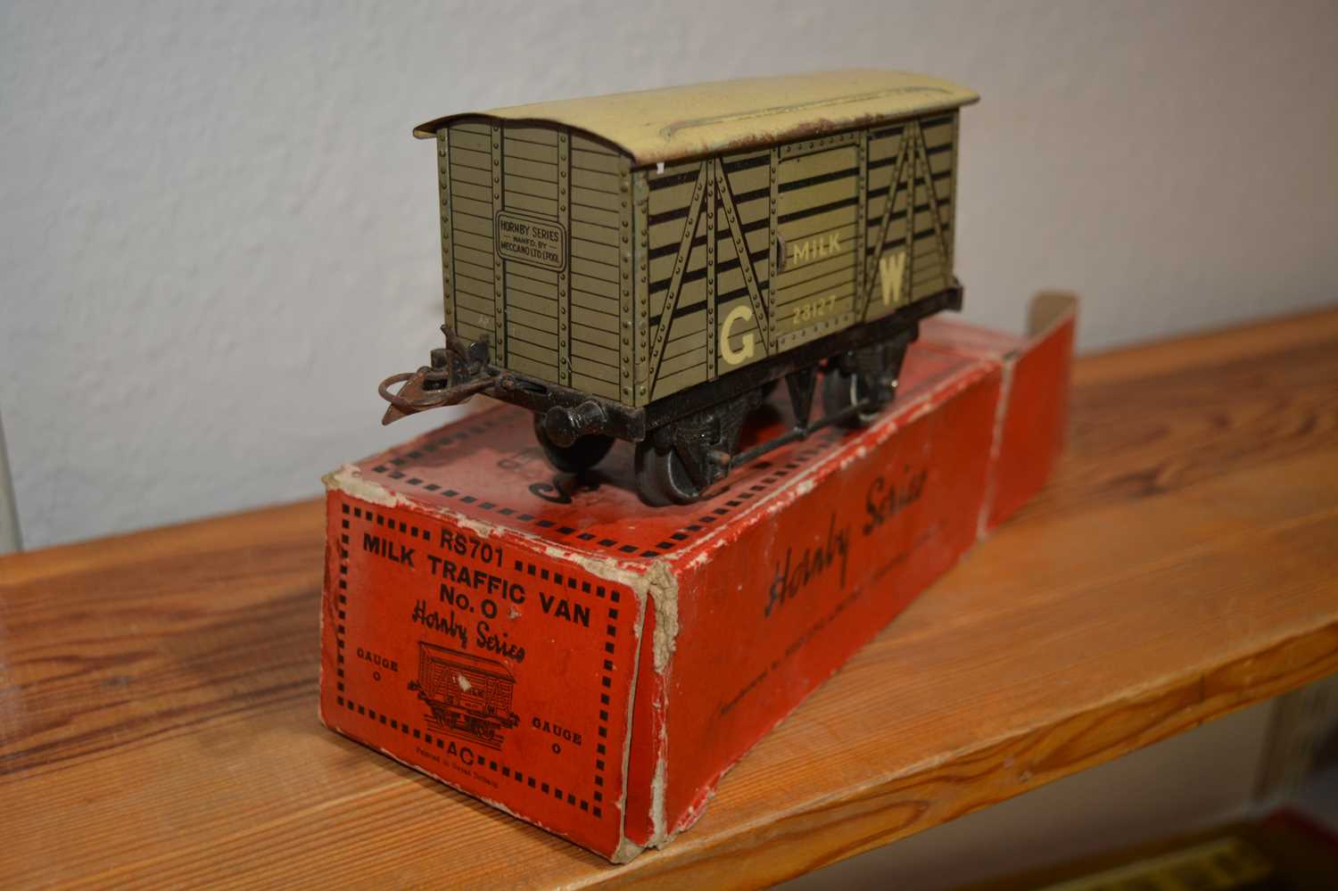 Collection of Hornby 00 gauge track, boxed carriages, tenders etcCondition report: At present, there - Image 20 of 32