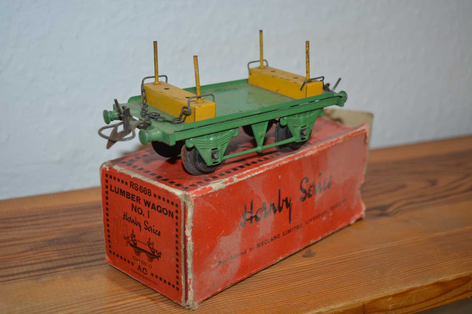 Collection of Hornby 00 gauge track, boxed carriages, tenders etcCondition report: At present, there - Image 22 of 32